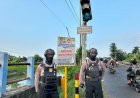 Polisi-Pasang-Imbauan-Antisipasi-Kepadatan-Lalu-Lintas-di-Flyover-Jumputrejo
