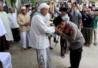 Silaturahmi-ke-Ponpes-Al-Hamidy-Banyuanyar,-Kapolri:-Tanpa-Dukungan-Ulama-Pekerjaan-Kami-Sangat-Berat