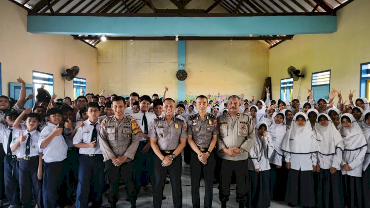 Polresta Sidoarjo Masuk Sekolah,Tanamkan Sadar Hukum pada Pelajar dan Cegah Radikalisme