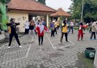 Personel-Polsek-Krian-Ikuti-Senam-SKJ-Bersama-Forkopimka,-Perkuat-Sinergi-dan-Kebugaran-Anggota