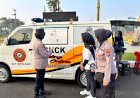 Aksi-Humanis.Polwan-Polresta-Sidoarjo-Amankan-Car-Free-Day