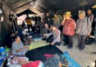 Polri-Perkuat-Penanganan-Gempa-NTT,-Kapolri-Tinjau-Lokasi-Terdampak-dan-Serahkan-Bantuan