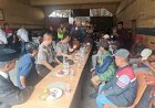 Cangkrukan-Kamtibmas,-Kapolres-Pelabuhan-Tanjung-Perak-Serap-Aspirasi-Pekerja-Pasar-Pabean