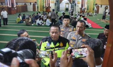 Jelang-Ramadhan,-Polda-Jatim-Beri-Bantuan-Ratusan-Marbot-se-Kabupaten-Lumajang