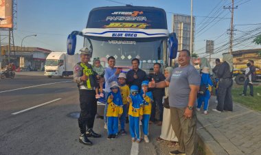 Peduli-Keselamatan,-Polisi-Datangi-Pelajar-Persiapan-Outbond