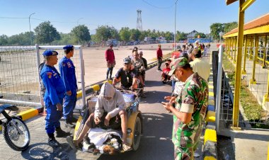 Sinergitas-Jaga-Kamtibmas-Polres-Situbondo-bersama-TNI-Patroli-Dialogis-di-Pelabuhan-Jangkar