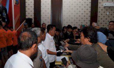 Polres-Kediri-Kota-Amankan-Tersangka-Jual-Miras-Oplosan-Es-Moni-yang-Viral-di-Medsos