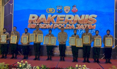 Bagian-SDM-Polresta-Sidoarjo-Raih-Terbaik-Laporan-Siap-Semeru