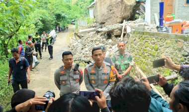 Polres-Ponorogo-bersama-Forkopimda-Tinjau-Lokasi-Longsor-di-Slahung