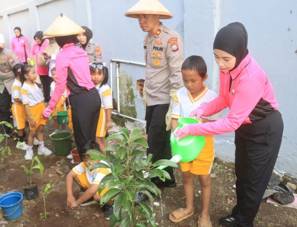Gerakan Indonesia ASRI Polres Probolinggo Gelar Aksi Penghijauan Pulihkan Lahan Kritis