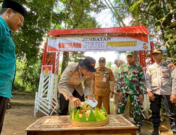Polres Probolinggo Bangun Jembatan Merah Putih Presisi, Akses Warga Tiris – Andungsari Kembali Terhubung