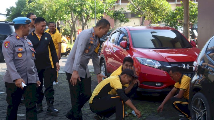 Polresta-Sidoarjo-Gelar-Kurve-Serentak,-Wujud-Peduli-Kebersihan-Lingkungan