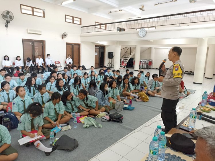 Stop Bullying, Polres Lumajang Sosialiasi di Sekolah