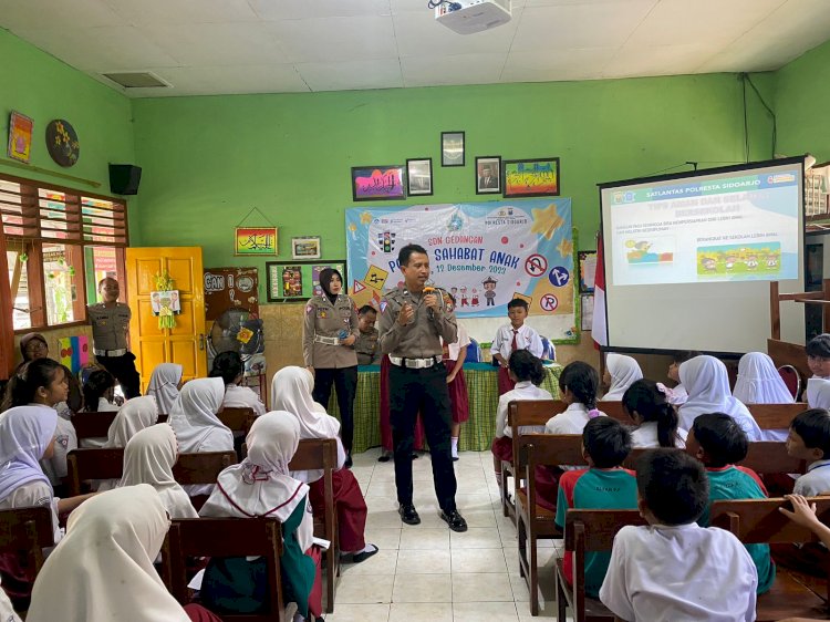 Tanamkan Disiplin Sejak Dini Polresta Sidoarjo Edukasi Tertib Lalin di Sekolah Dasar