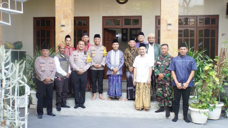 Kapolresta Sidoarjo dengan Tokoh MUI Sidoarjo, Bahas Pemilu Damai