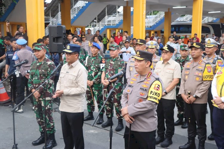 Kapolri bersama Panglima TNI dan Menhub Tinjau Kesiapan Layanan Mudik di Terminal Purabaya