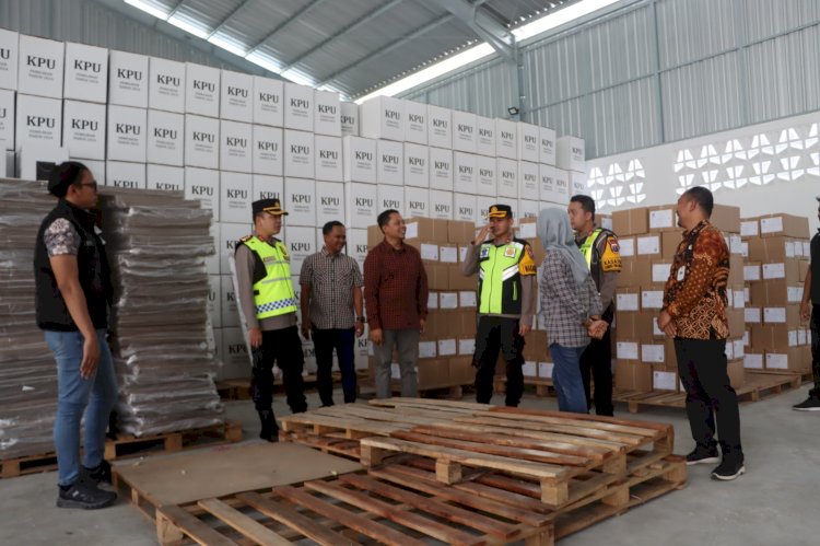 Patroli Kapolres Tulungagung, Cek Gudang Logistik KPU Pastikan Keamanan dan Kesiapan Pilkada 2024