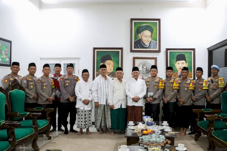 Awali Tugas Kapolres Jombang Sowan Kiai Ponpes Tebuireng